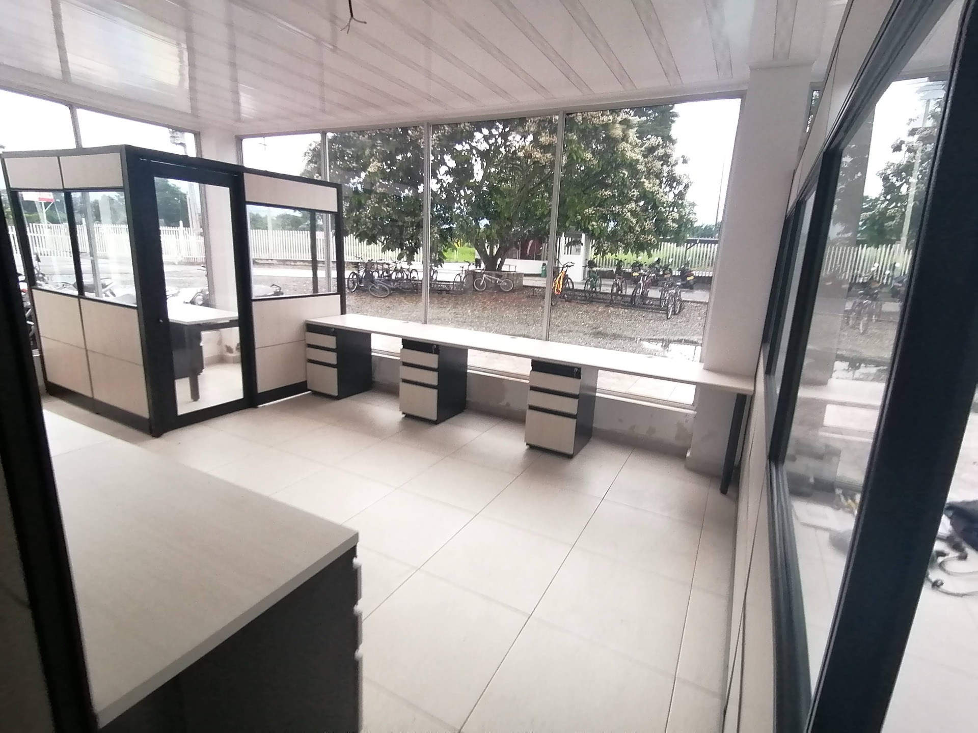 Counter de Atención con Archivadores
